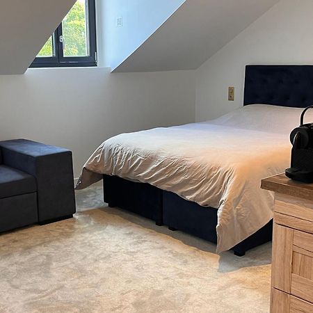 Parmain Hdg Hotel Gare De L'Isle Adam Appart'S Hotel المظهر الخارجي الصورة
