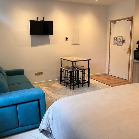 Parmain Hdg Hotel Gare De L'Isle Adam Appart'S Hotel المظهر الخارجي الصورة