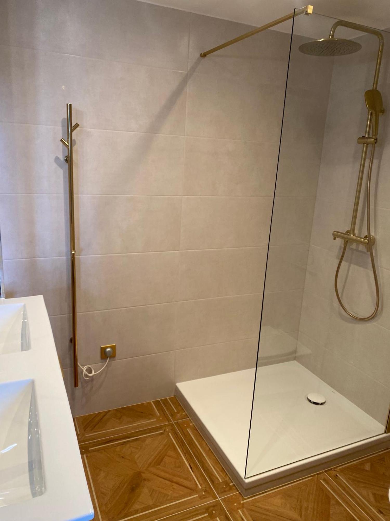 Parmain Hdg Hotel Gare De L'Isle Adam Appart'S Hotel المظهر الخارجي الصورة