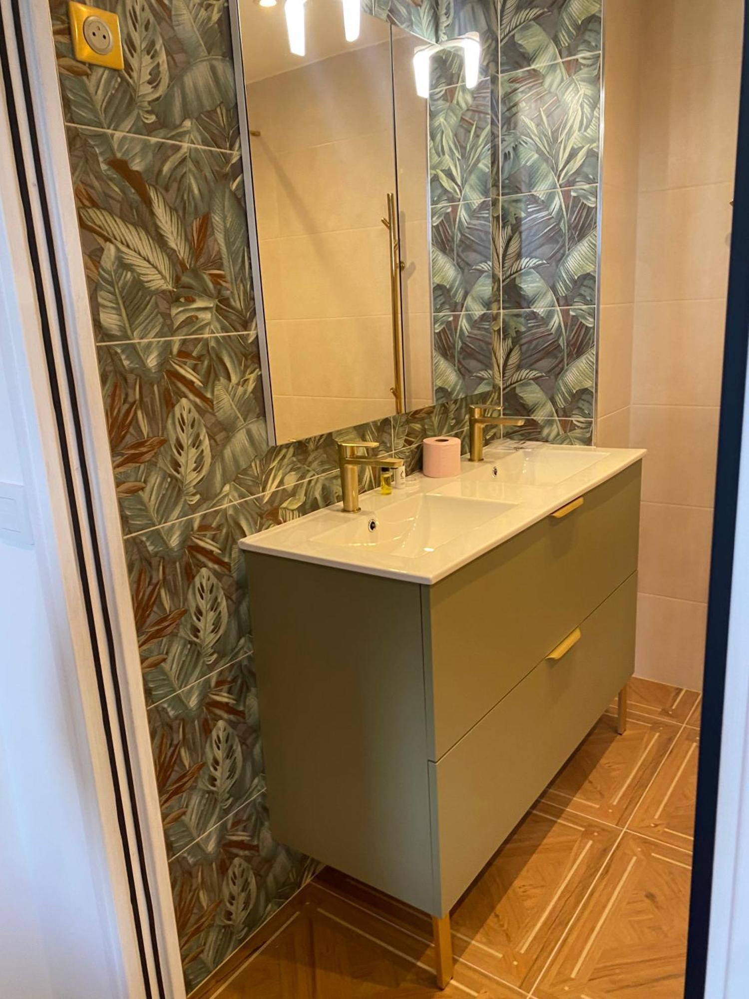 Parmain Hdg Hotel Gare De L'Isle Adam Appart'S Hotel المظهر الخارجي الصورة