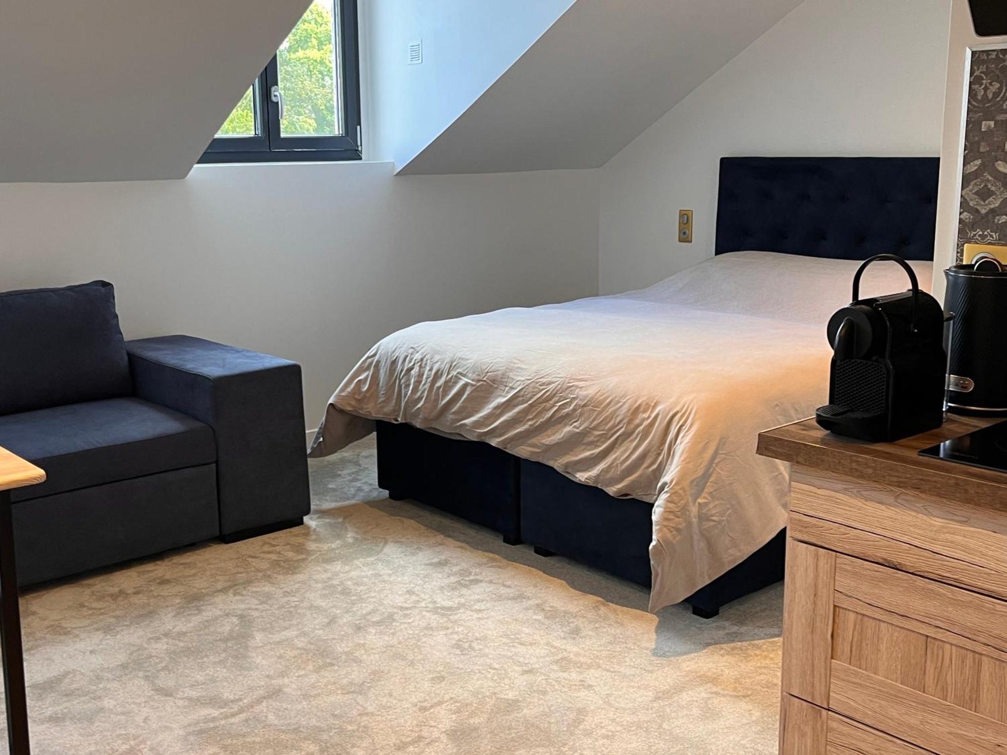 Parmain Hdg Hotel Gare De L'Isle Adam Appart'S Hotel المظهر الخارجي الصورة