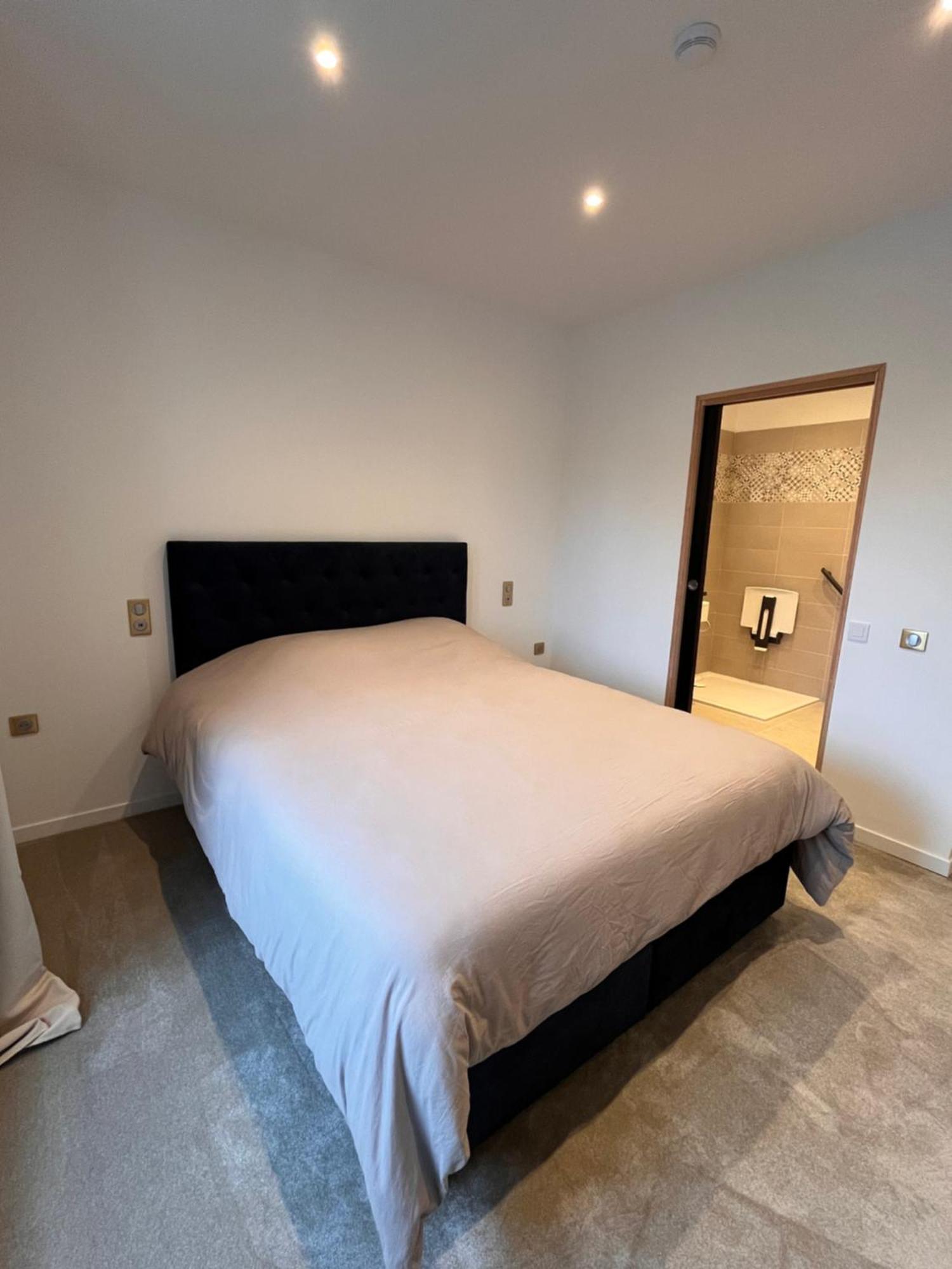 Parmain Hdg Hotel Gare De L'Isle Adam Appart'S Hotel المظهر الخارجي الصورة